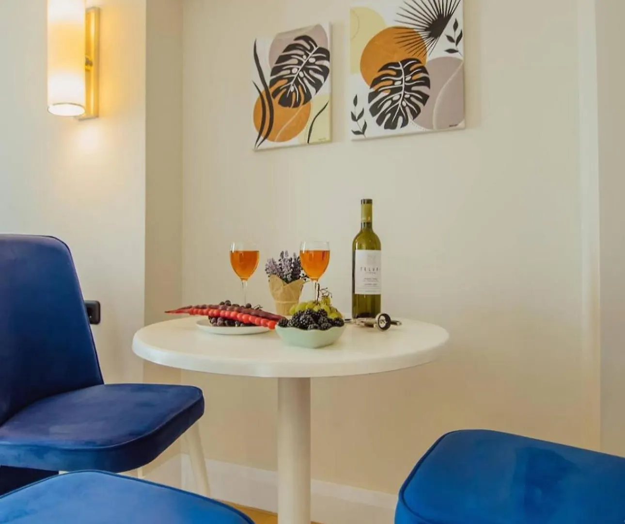 Comfortable Sea View Aparthotel In Orbi City 바투미 조지아