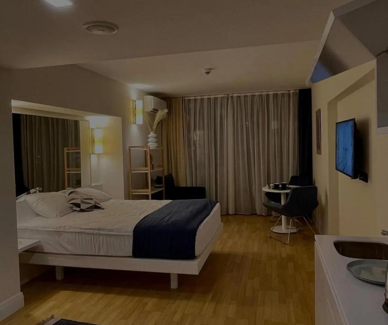 Comfortable Sea View Aparthotel In Orbi City 바투미